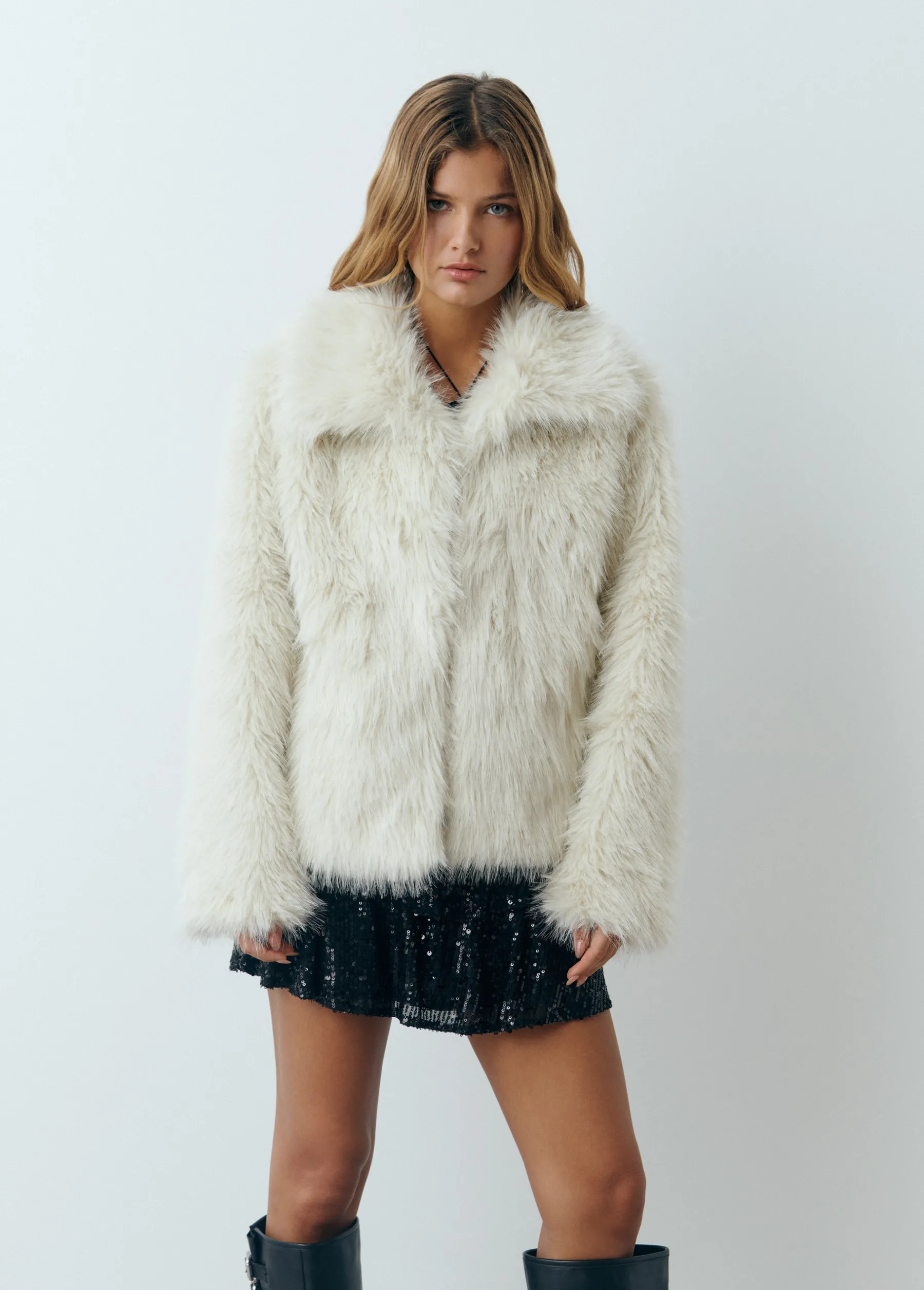 Abrigos Y Chaquetas*Brownie Abrigo corto cuello efecto pelo Crudo