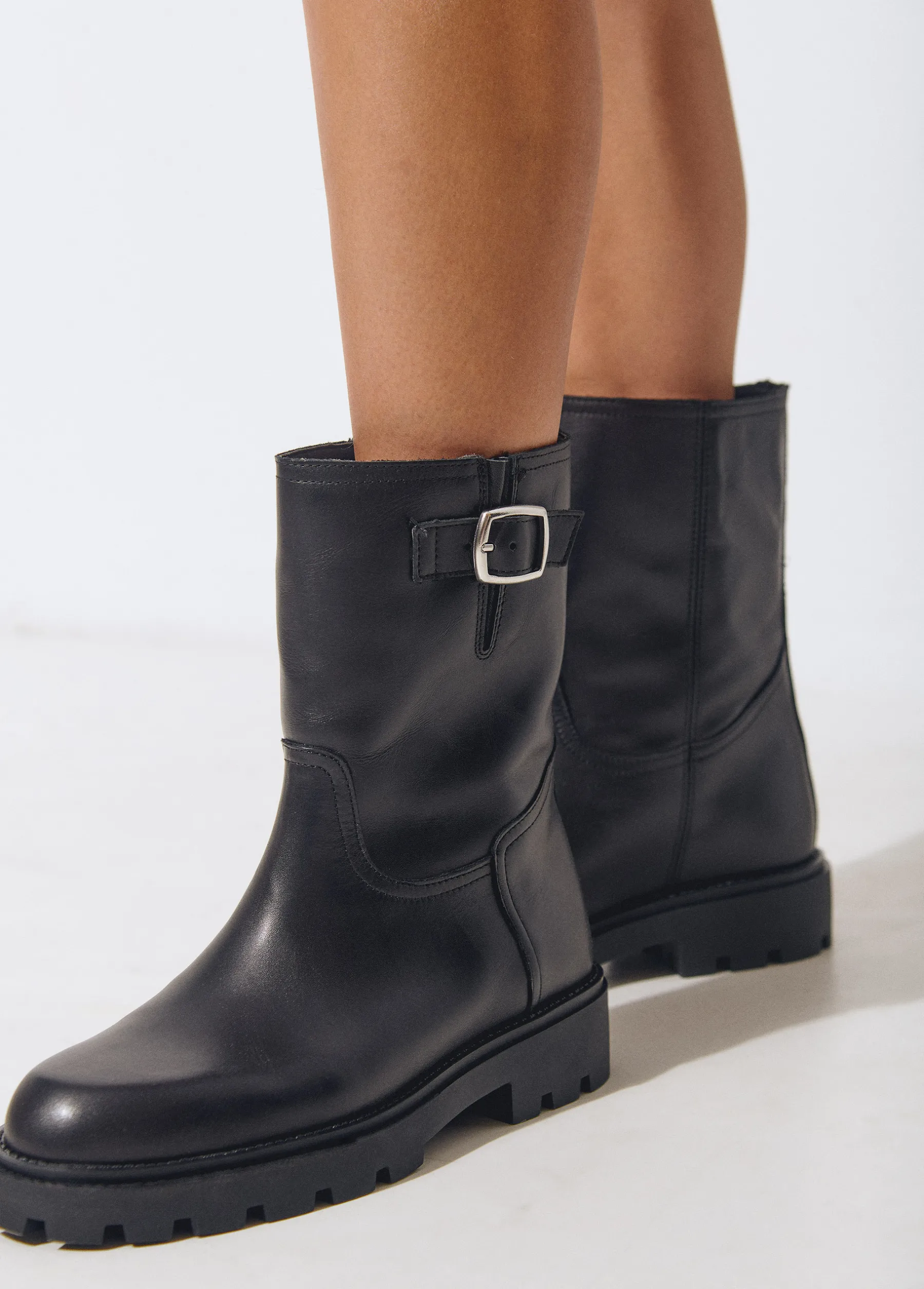 Zapatos*Brownie Botín piel motero hebilla Negro