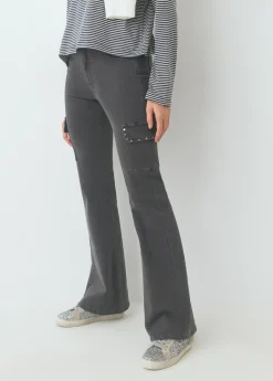 Pantalones*Brownie Pantalón campana cargo tachas Antracita
